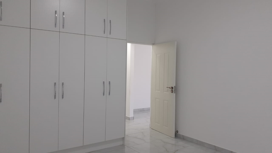 To Let 4 Bedroom Property for Rent in Laguna Sands Western Cape